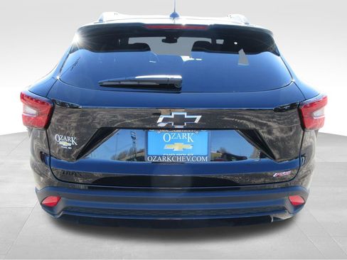 New 2026 Chevrolet Trax RS image 4