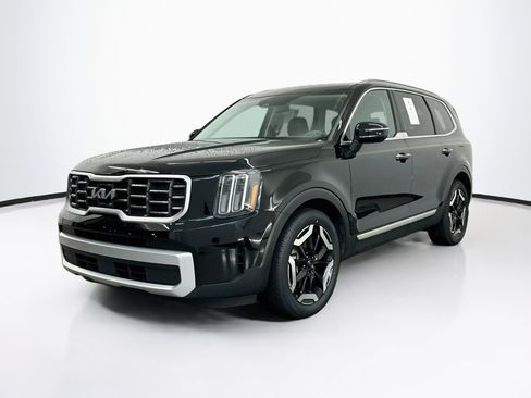 Used 2025 Kia Telluride S AWD/4WD image 3