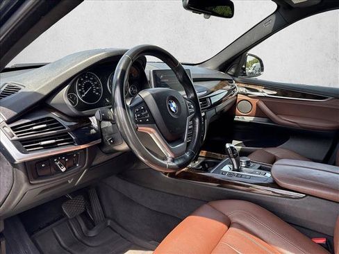 Used 2017 BMW X5 xDrive50i AWD/4WD image 9