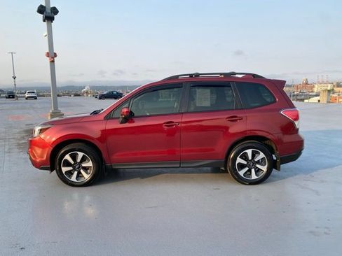 Used 2018 Subaru Forester 2.5i Premium AWD/4WD image 5