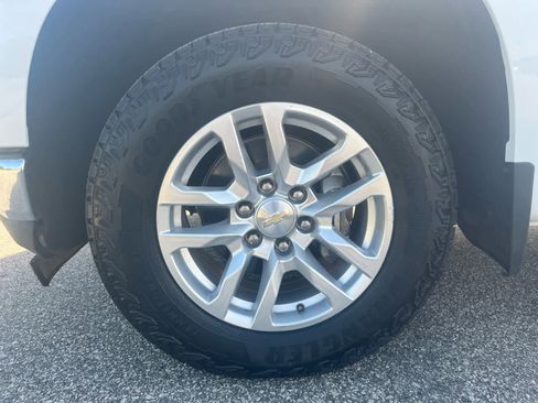 Used 2020 Chevrolet Silverado 1500 LT w/ Texas Edition image 31