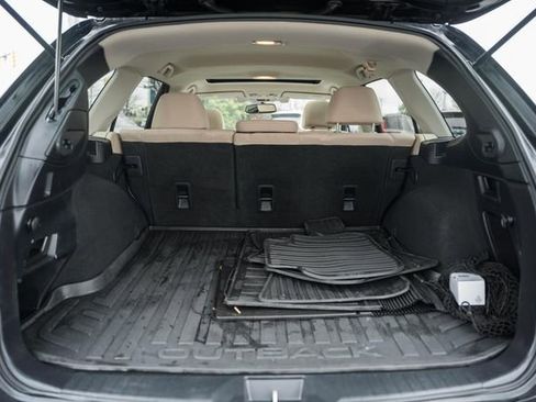 Used 2016 Subaru Outback 2.5i Premium image 9