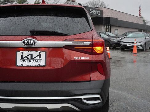 Used 2021 Kia Seltos SX image 17