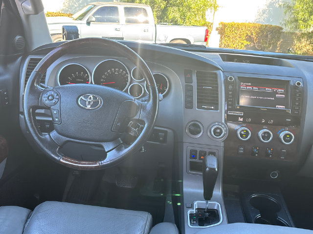 Used 2011 Toyota Tundra Limited w/ Platinum Pkg AWD/4WD image 23