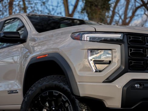 New 2026 GMC Canyon Elevation w/ Convenience Package image 3