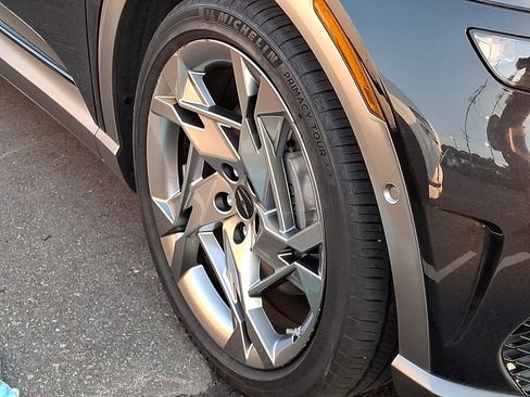Certified 2023 Genesis GV60 Performance AWD/4WD image 10