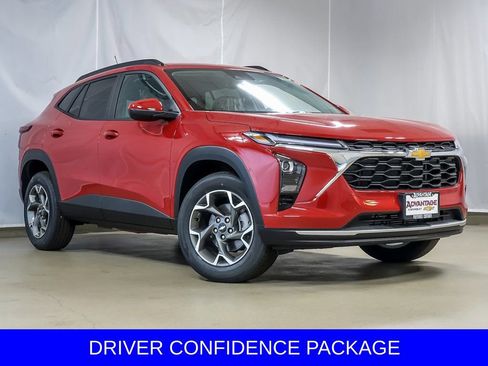 New 2026 Chevrolet Trax LT w/ Driver Confidence Package FWD image 2
