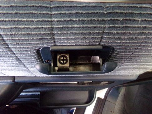 Used 1994 Chevrolet Suburban 4WD image 62