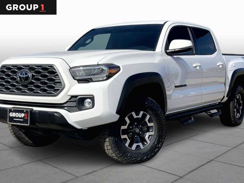 Used 2022 Toyota Tacoma TRD Off-Road image 1