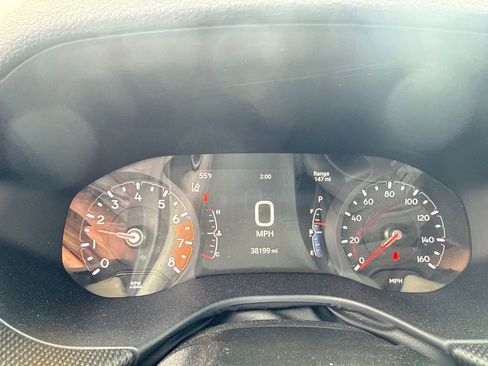 Used 2025 Jeep Compass Trailhawk AWD/4WD image 17
