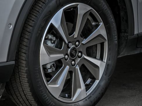 Used 2023 Ford Escape Platinum w/ Premium Technology Package image 4