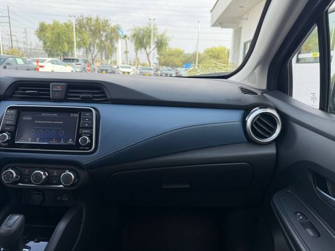 Used 2025 Nissan Versa SV FWD image 28
