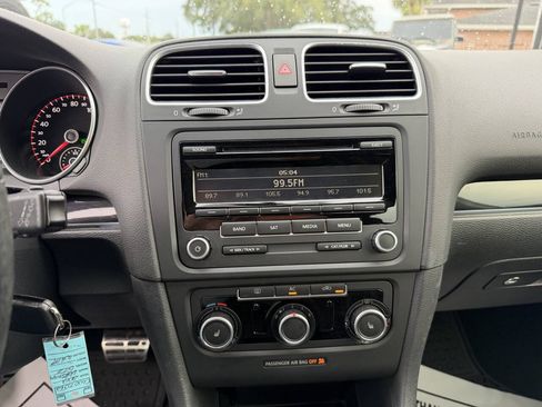 Used 2012 Volkswagen Golf 4-Door FWD image 10