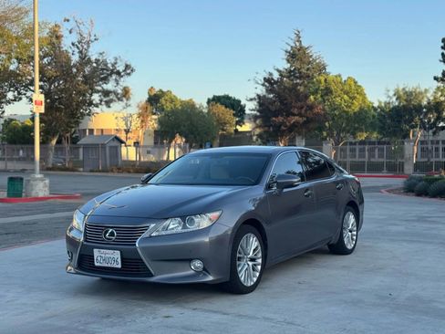 Used 2013 Lexus ES 350 ES 350 Sedan 4D image 3