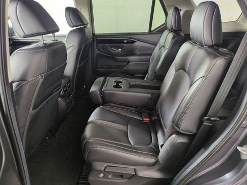 Certified 2025 Honda Pilot Touring image 29