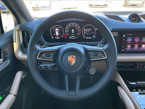 Certified 2026 Porsche Cayenne E-Hybrid AWD/4WD image 14