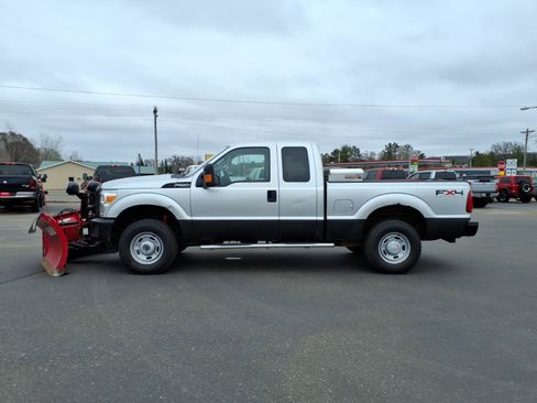 Used 2011 Ford F250 XL image 3