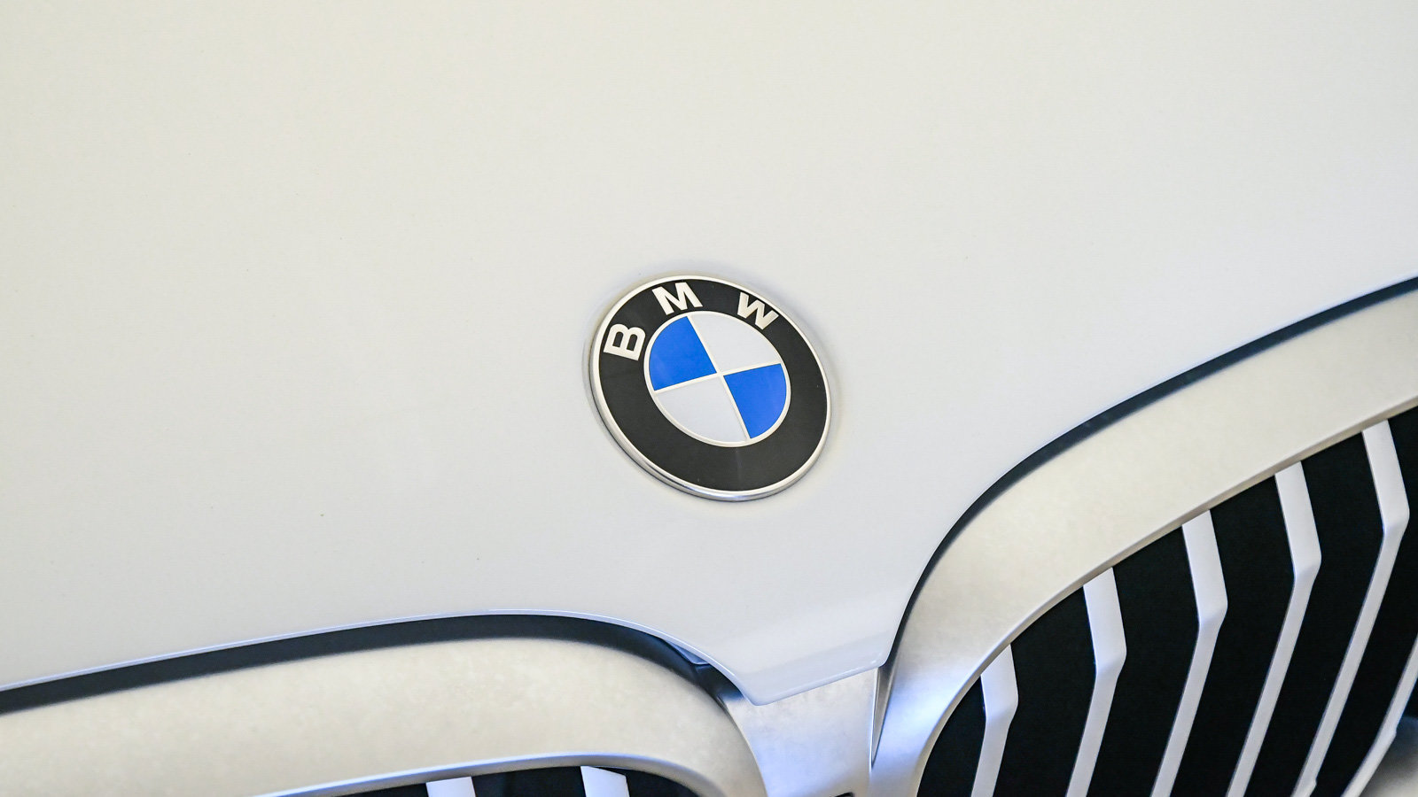 Certified 2024 BMW X3 sDrive30i w/ Convenience Package RWD image 8
