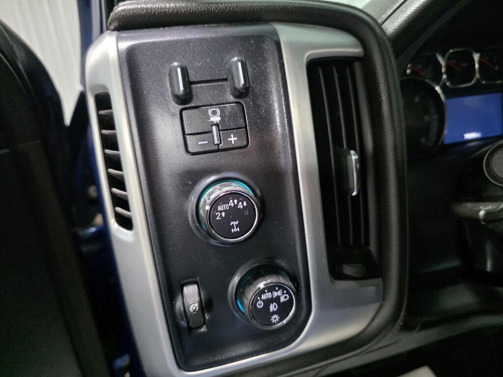 Used 2017 GMC Sierra 1500 SLE w/ SLE Value Package AWD/4WD image 13