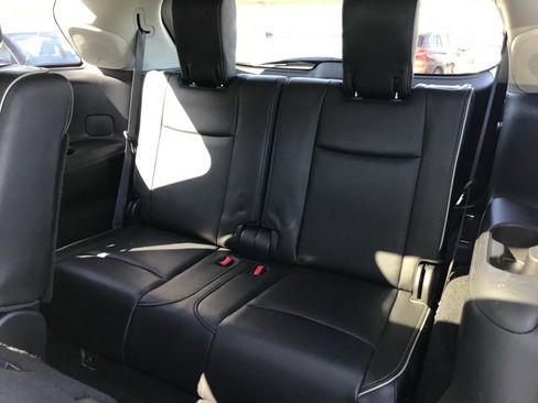 Used 2018 INFINITI QX60 Luxe w/ Deluxe Technology Package image 16