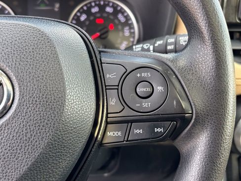 Used 2019 Toyota RAV4 XLE image 26