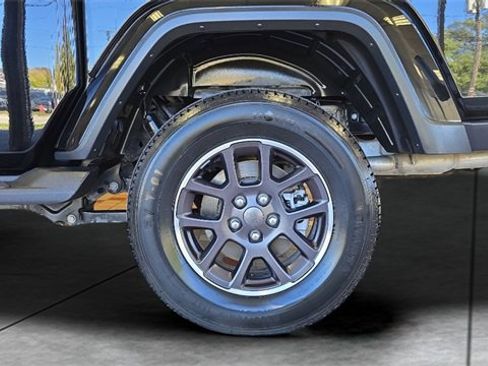 Used 2023 Jeep Gladiator Overland image 30