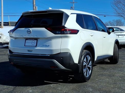 Used 2022 Nissan Rogue SV AWD/4WD image 3