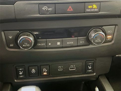 Used 2023 Nissan Frontier SV w/ SV Convenience Package image 16
