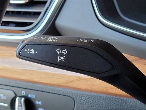 Used 2023 Audi Q5 2.0T Premium Plus image 32