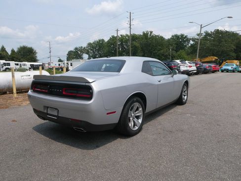Used 2021 Dodge Challenger SXT RWD image 5