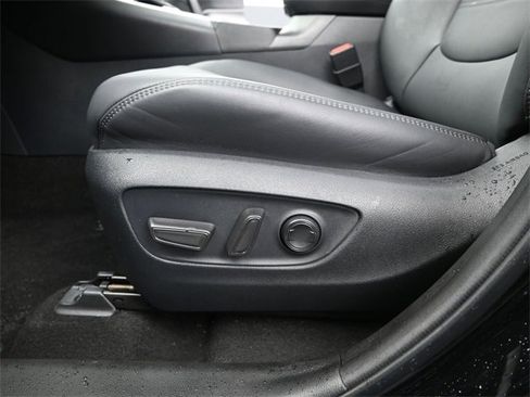 Used 2025 Toyota RAV4 XLE Premium image 10