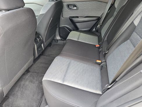Certified 2023 Nissan Rogue SV FWD image 33