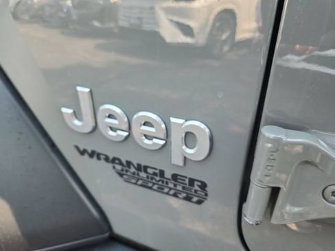 Used 2021 Jeep Wrangler Unlimited Sport AWD/4WD image 24