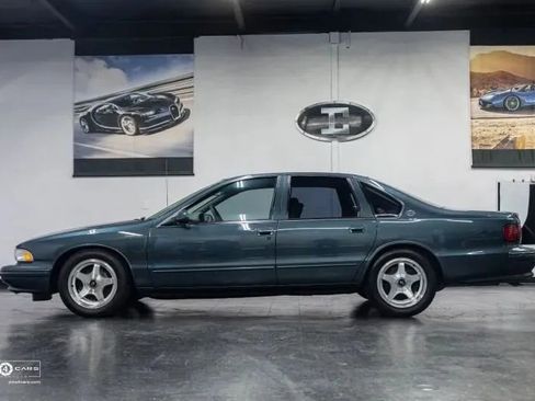 Used 1995 Chevrolet Impala SS RWD image 22