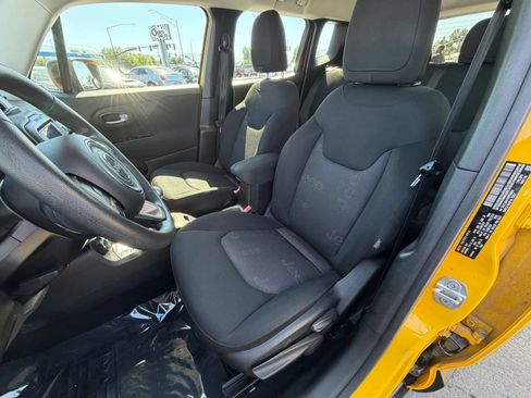 Used 2017 Jeep Renegade Sport AWD/4WD image 9