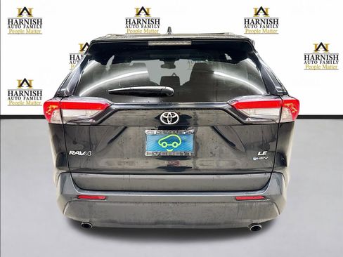 Used 2025 Toyota RAV4 LE AWD/4WD image 6