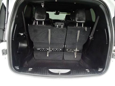 Certified 2025 Chrysler Pacifica Limited FWD image 20