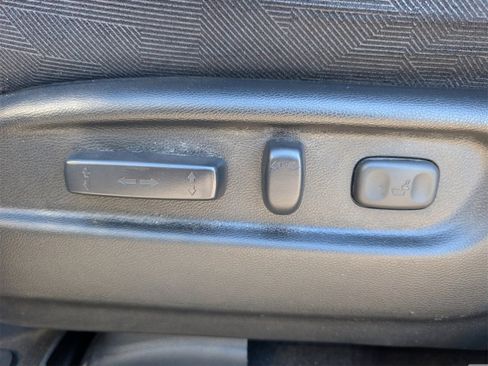 Used 2022 Honda Pilot Sport image 16