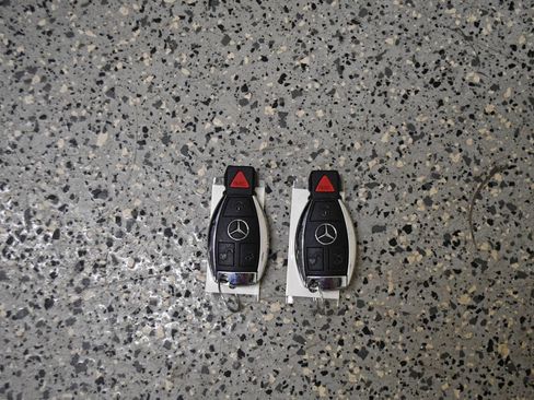 Used 2013 Mercedes-Benz SL 63 AMG image 34