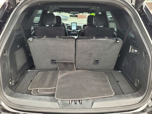 Used 2022 Ford Explorer ST w/ Equipment Group 401A image 10