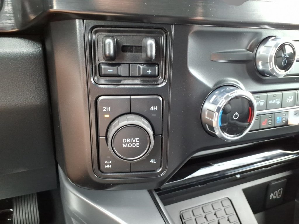 New 2026 Ford F350 Lariat w/ Lariat Ultimate Package AWD/4WD image 27
