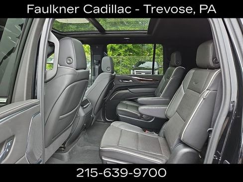 Used 2024 Cadillac Escalade ESV Premium Luxury AWD/4WD image 10