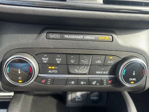 Used 2023 Ford Escape ST-Line Select w/ Class II Trailer Tow Package AWD/4WD image 34