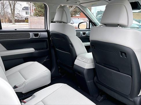 Used 2025 Hyundai Santa Fe Calligraphy image 29