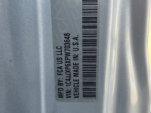 Used 2023 Jeep Wrangler Sahara image 31