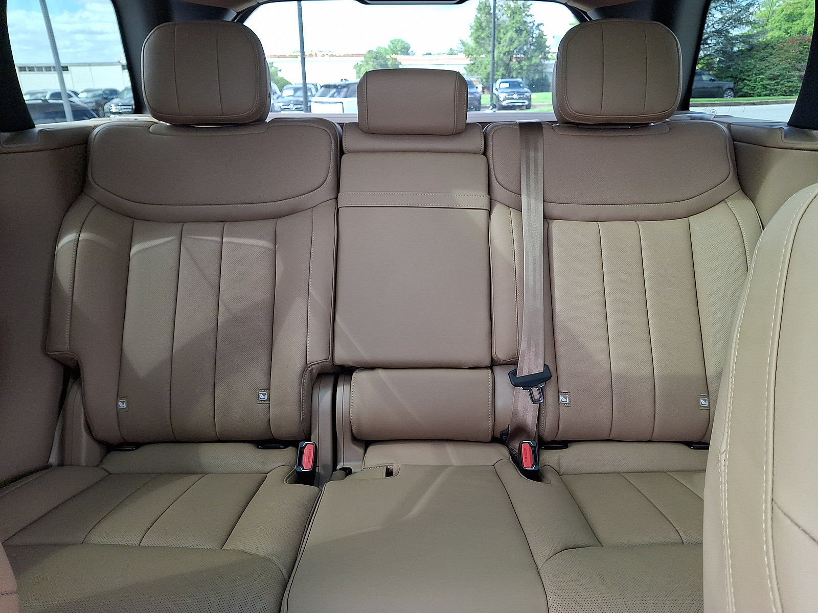 New 2027 Land Rover Range Rover SE AWD/4WD image 6