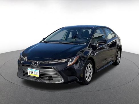 Used 2025 Toyota Corolla LE image 7