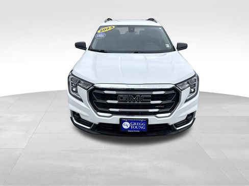 Used 2023 GMC Terrain AT4 AWD/4WD image 10