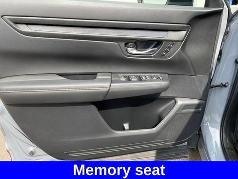 Used 2025 Honda CR-V Sport-L image 10