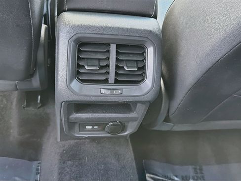 Certified 2024 Volkswagen Tiguan SE w/ Panoramic Sunroof Package FWD image 21